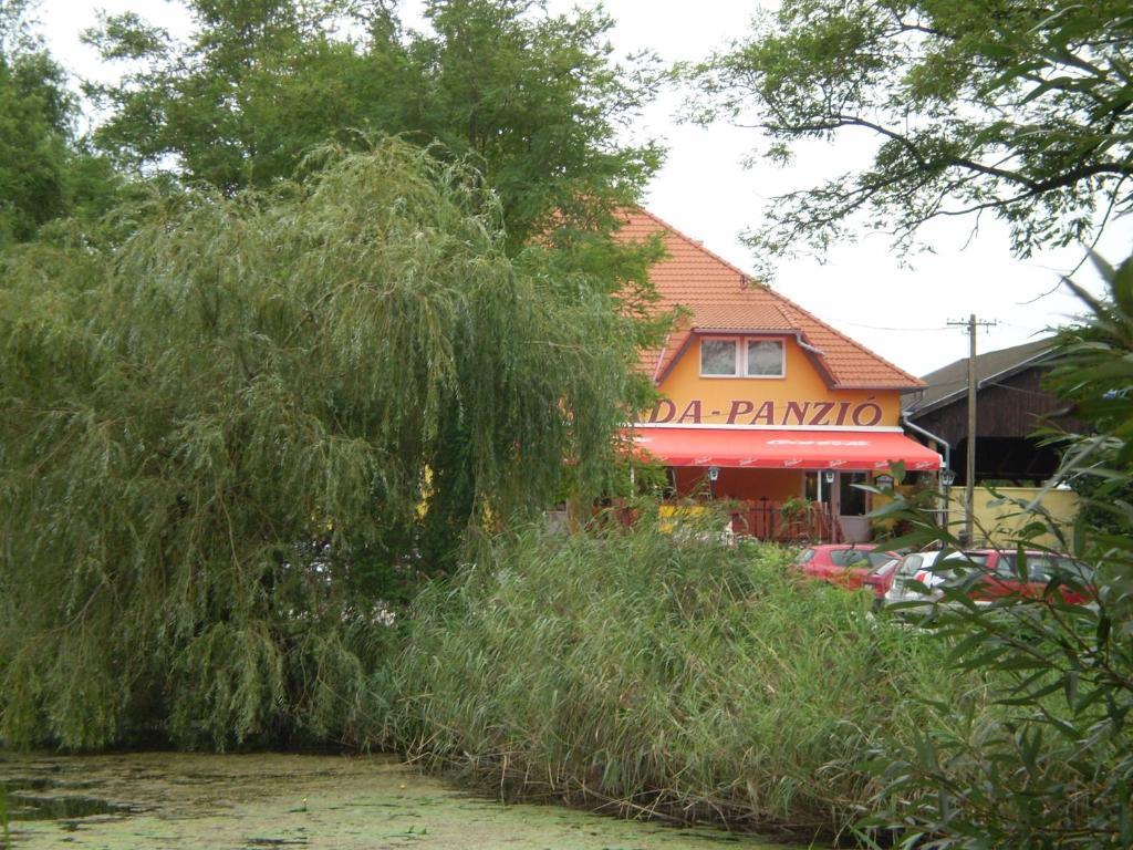 Bed and Breakfast Zatonyi Csarda Panzio Dunasziget Экстерьер фото